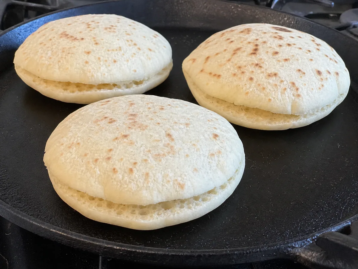 Cook the batbout on the griddle during preparation