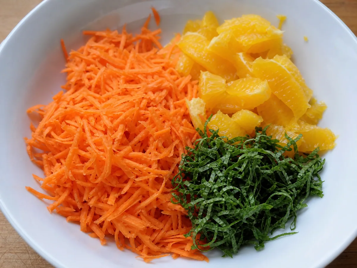 Prepare the carrots and mint during preparation