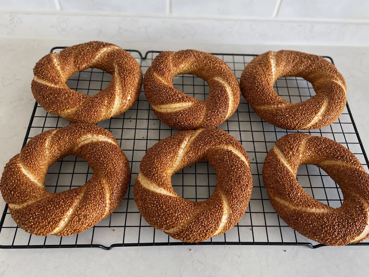 Set the crust and serve during preparation